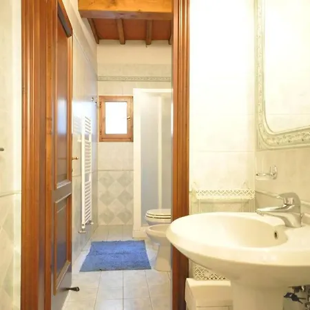 Lovely Adjacent To S.croce Square *